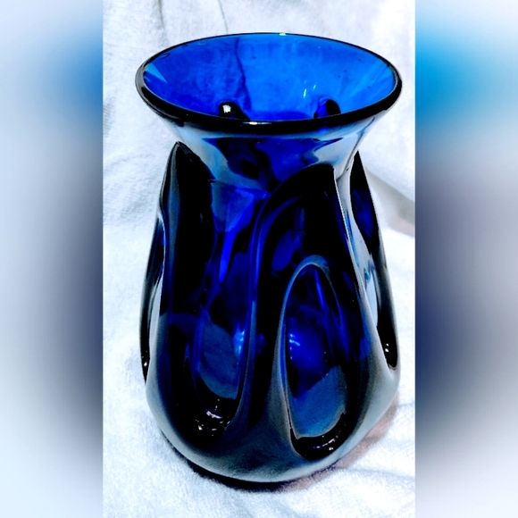 Cole Vase - Picture 1 of 5